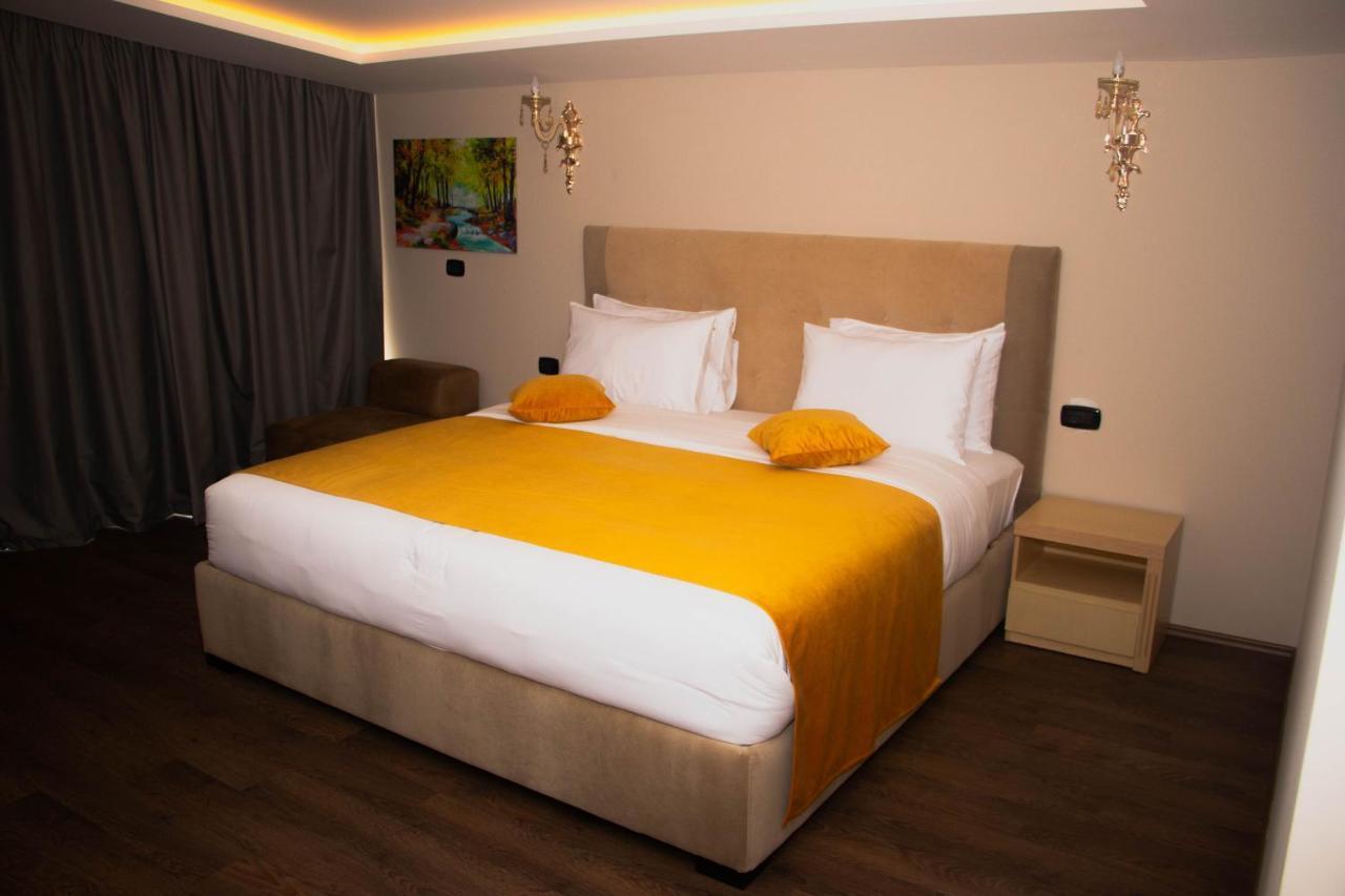 Albanopolis Hotel Tirana Kültér fotó