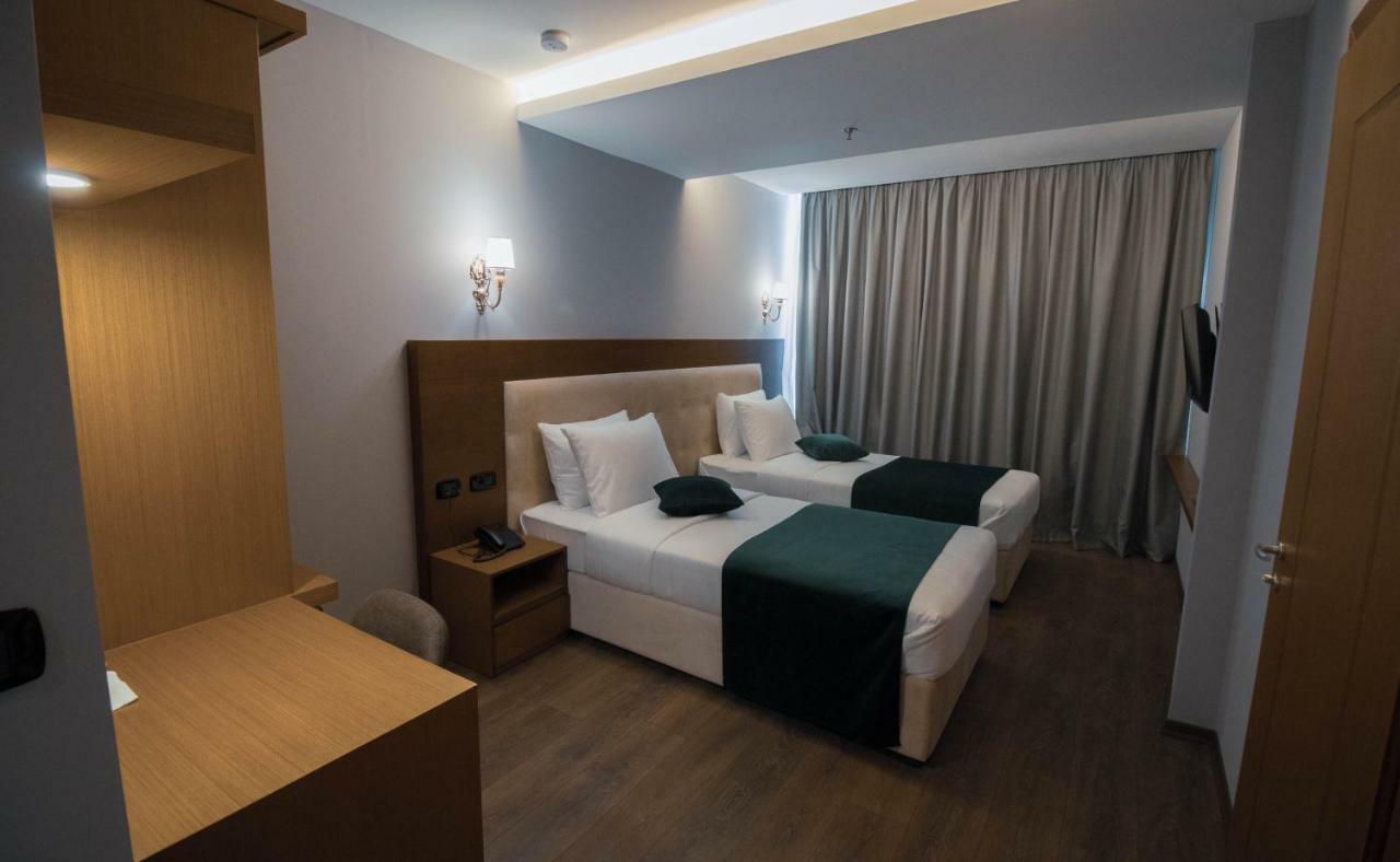 Albanopolis Hotel Tirana Kültér fotó