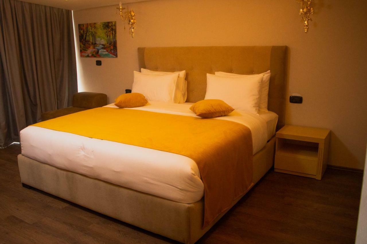 Albanopolis Hotel Tirana Kültér fotó
