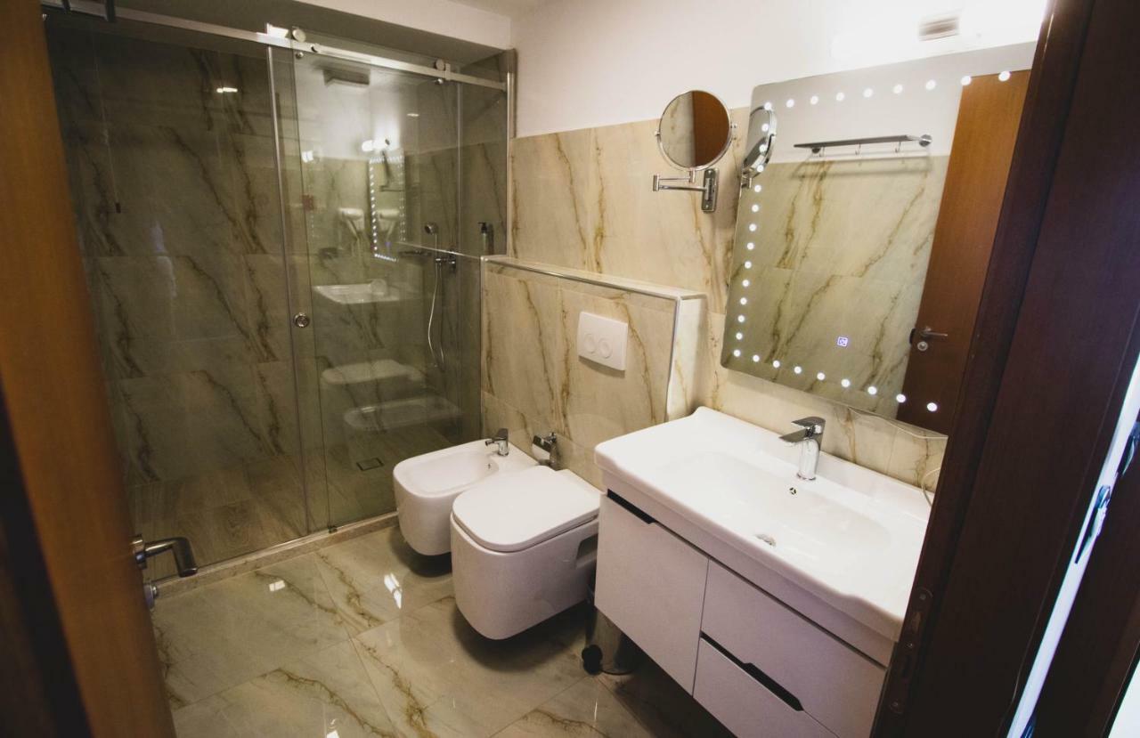 Albanopolis Hotel Tirana Kültér fotó