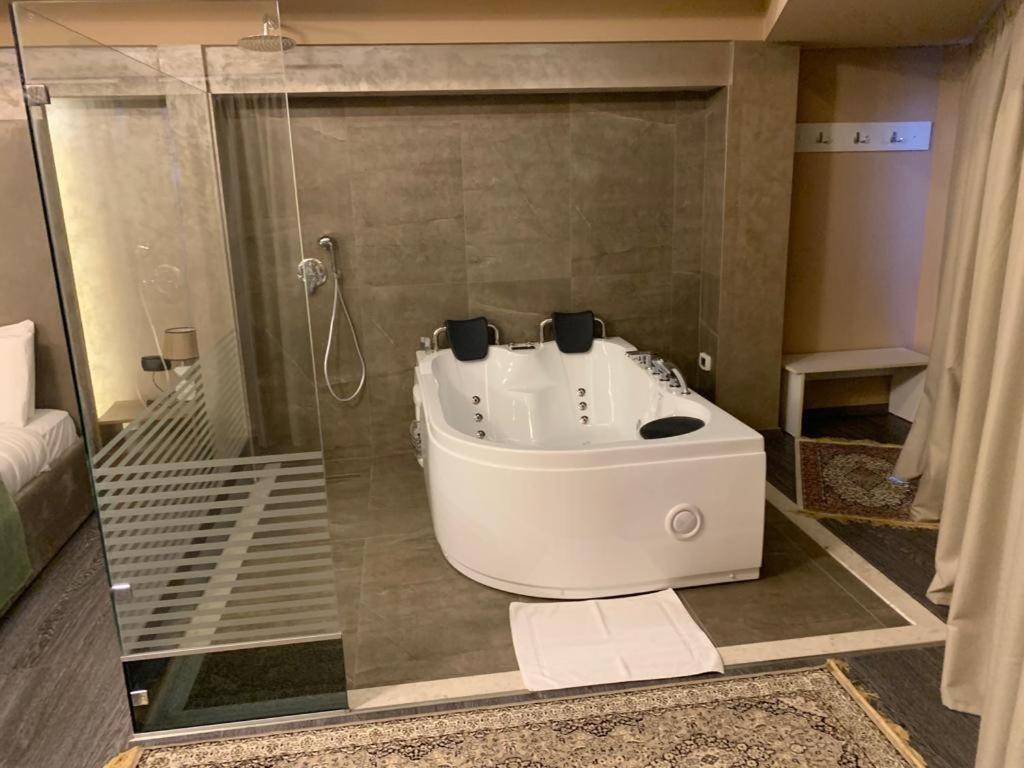 Albanopolis Hotel Tirana Kültér fotó