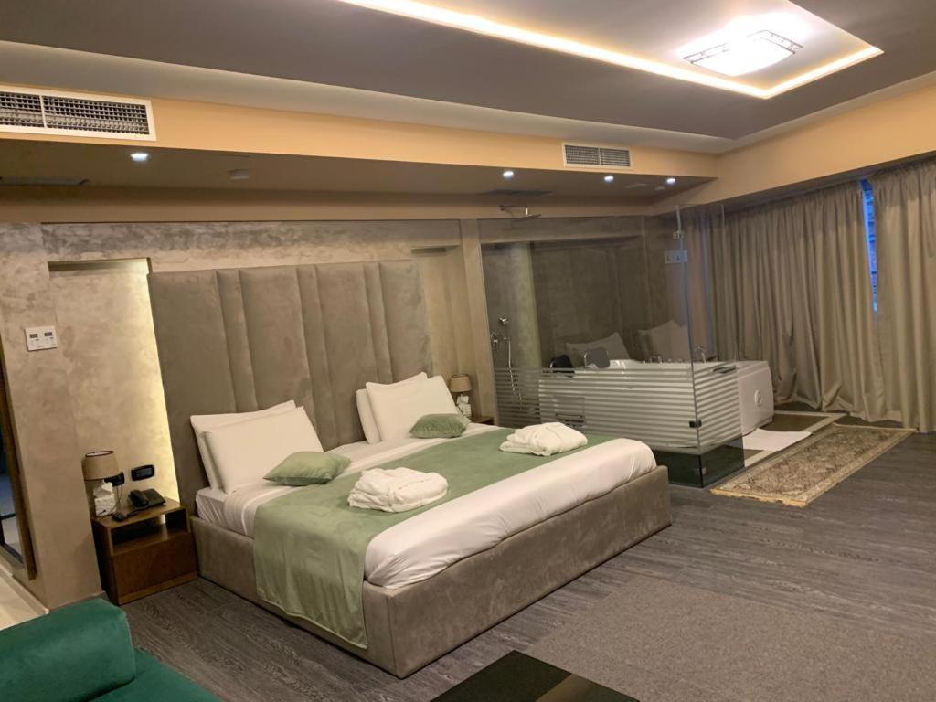 Albanopolis Hotel Tirana Kültér fotó